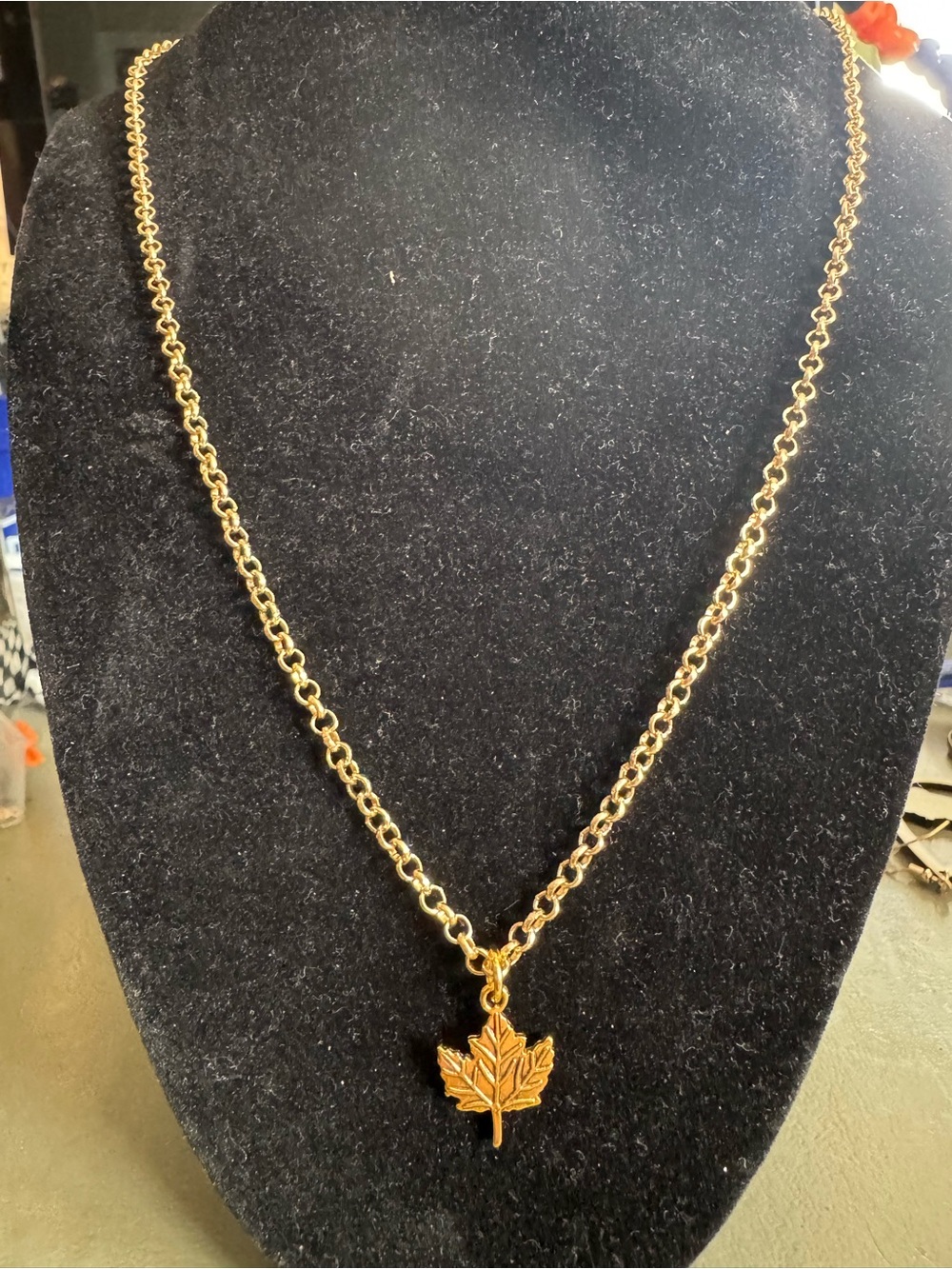 Gold Leaf Pendant Necklace and Earring set